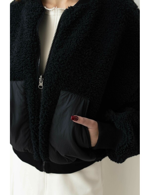 Женский двусторонний бомбер Женский двусторонний бомбер