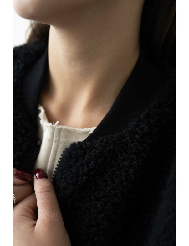 Жіночий двосторонній бомбер Жіночий двосторонній бомбер