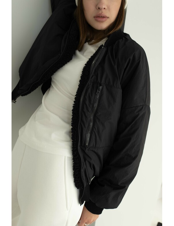 Жіночий двосторонній бомбер Жіночий двосторонній бомбер