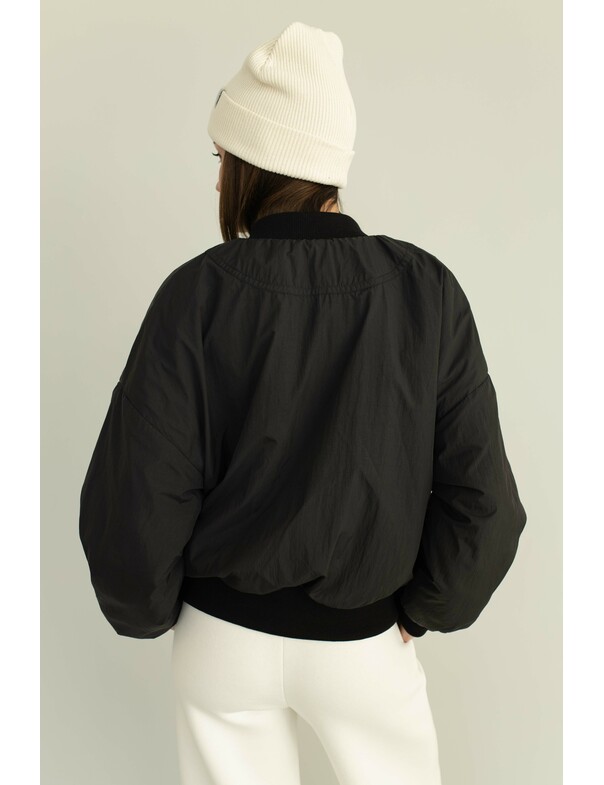 Женский двусторонний бомбер Женский двусторонний бомбер