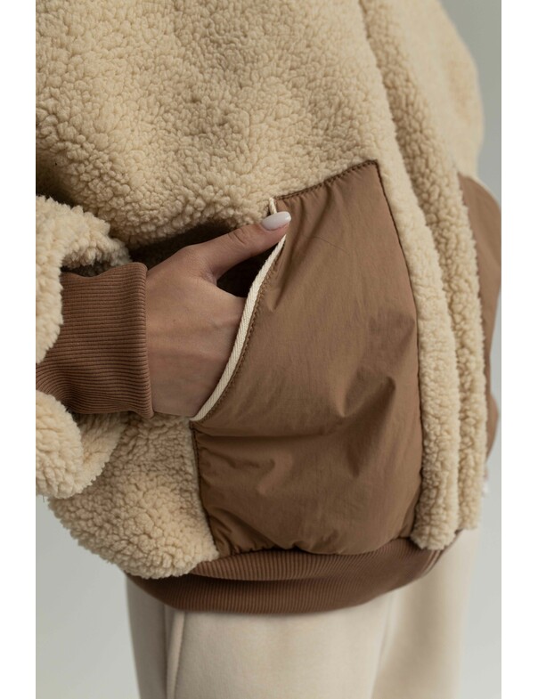 Жіночий двосторонній бомбер Жіночий двосторонній бомбер