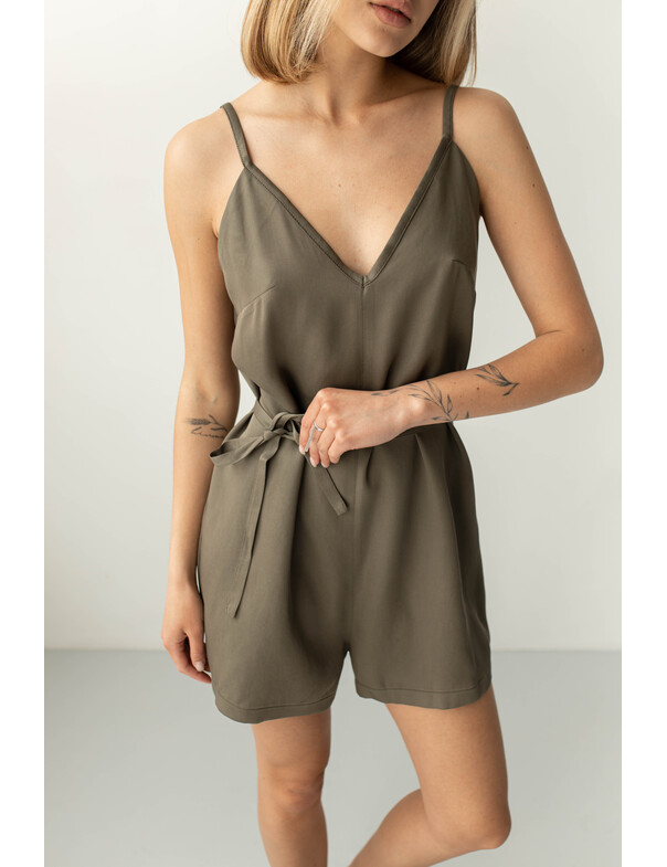 Женский комбинезон-ромпер свободного кроя