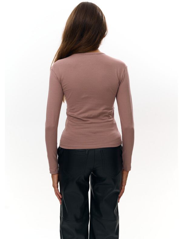 Жіночий лонгслів з декоративним швом