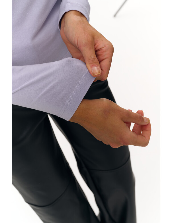 Женский лонгслив с декоративным швом