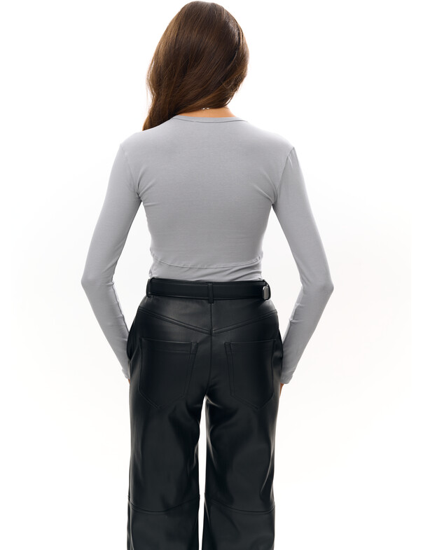 Женский лонгслив с декоративным швом