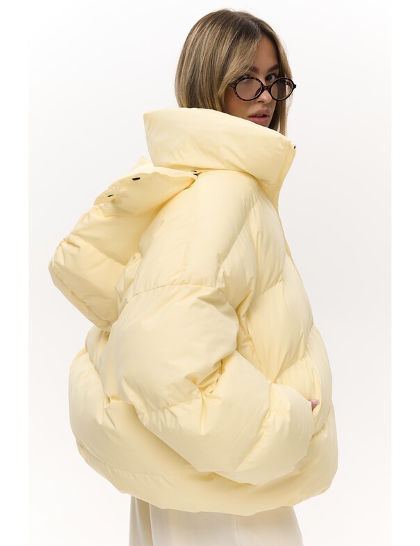 Жіночий пуховик оверсайз