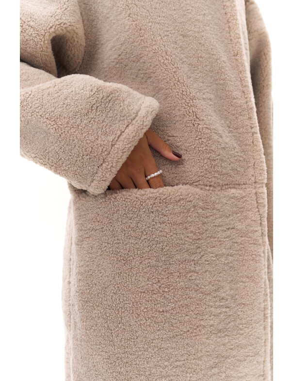 Женская дубленка Женская дубленка