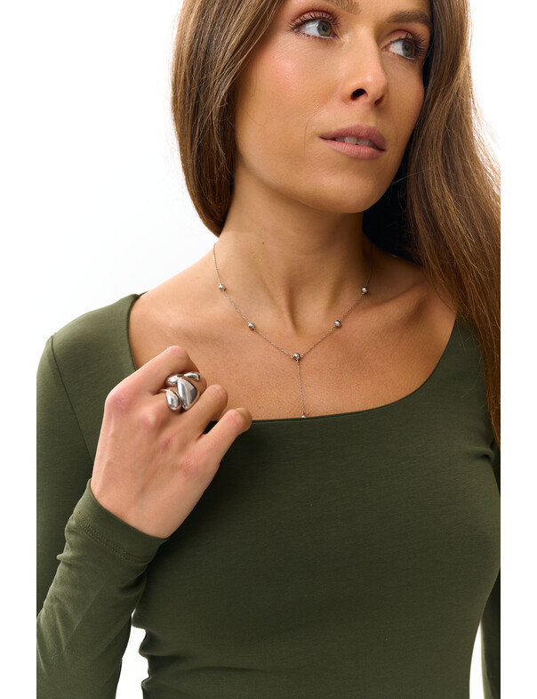 Жіночий лонгслів з круглим глибоким вирізом Жіночий лонгслів з круглим глибоким вирізом