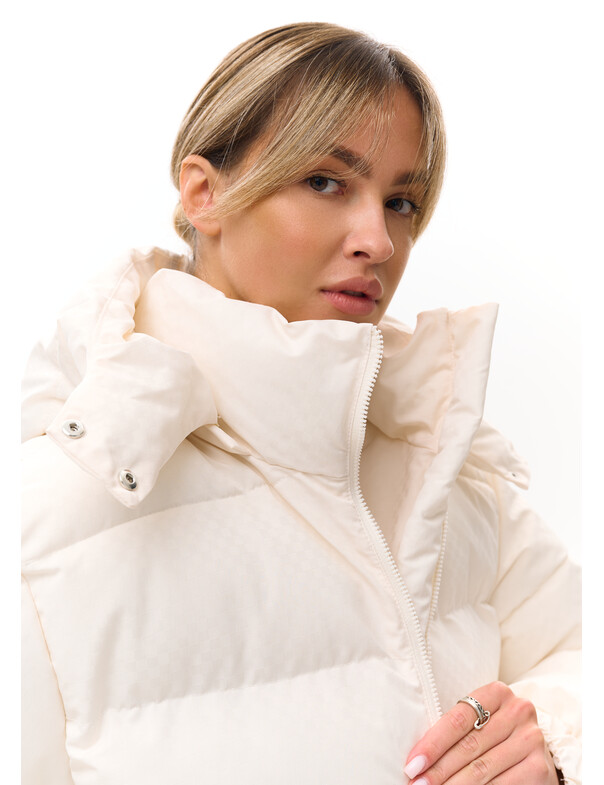 Жіночий пуховик базовий Жіночий пуховик базовий