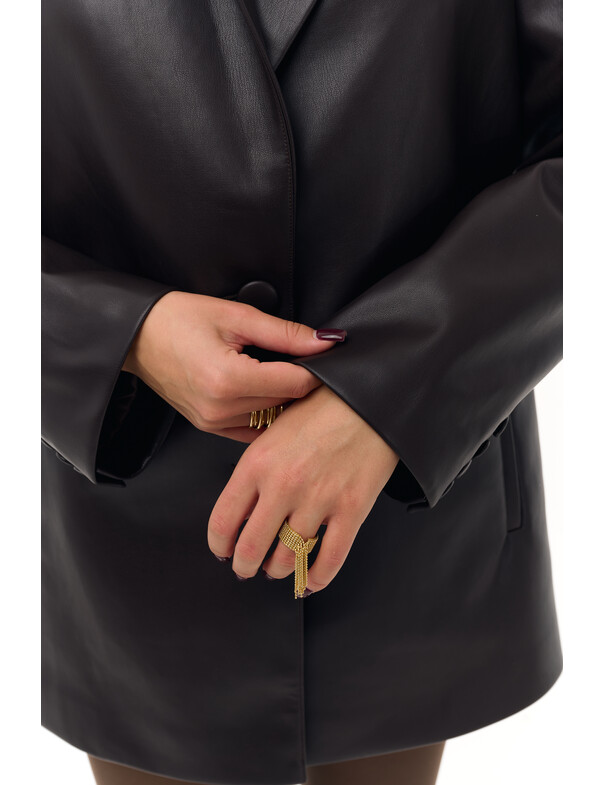 Женский оверсайз жакет из экокожи Женский оверсайз жакет из экокожи