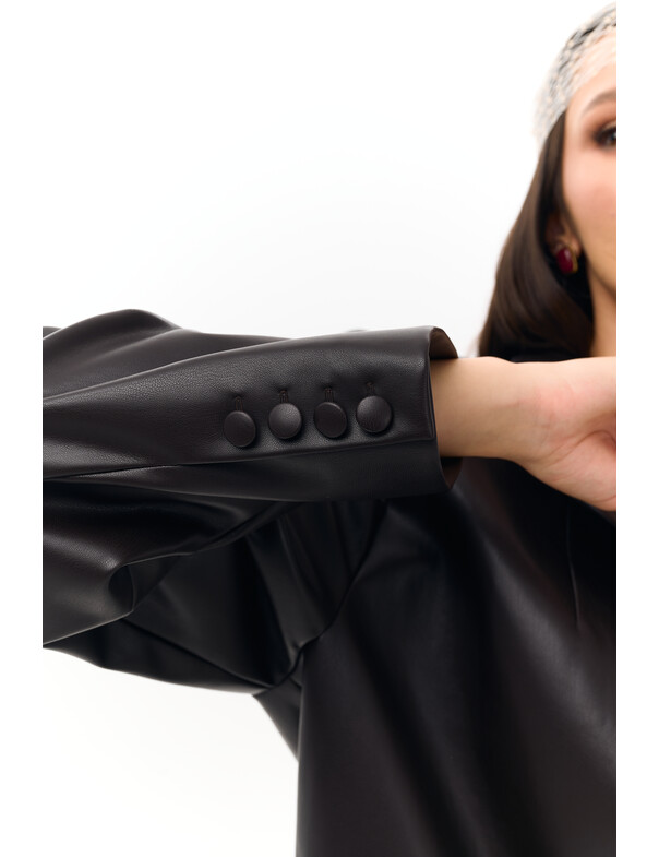 Женский оверсайз жакет из экокожи Женский оверсайз жакет из экокожи