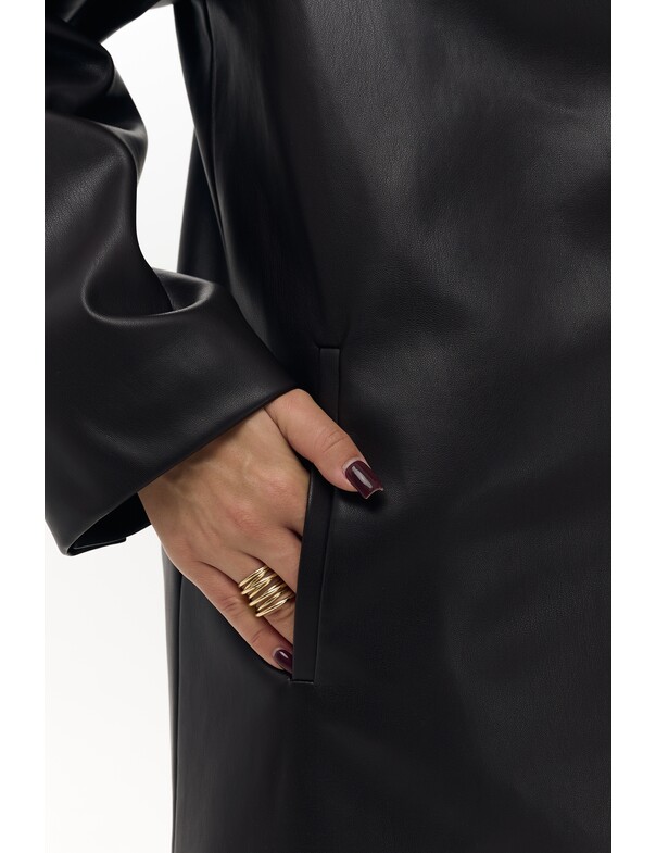 Женский оверсайз жакет из экокожи Женский оверсайз жакет из экокожи