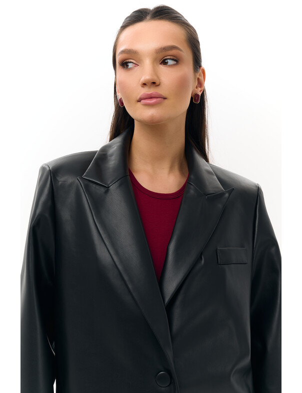Женский оверсайз жакет из экокожи Женский оверсайз жакет из экокожи