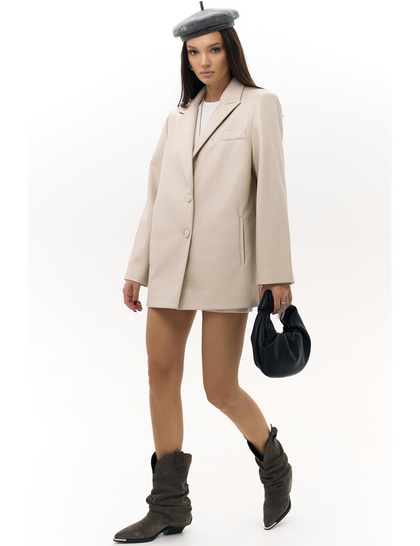 Женский оверсайз жакет из экокожи Женский оверсайз жакет из экокожи