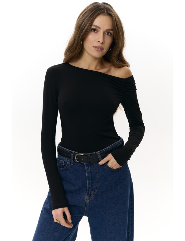 Лонгслив со сборкой на плечо