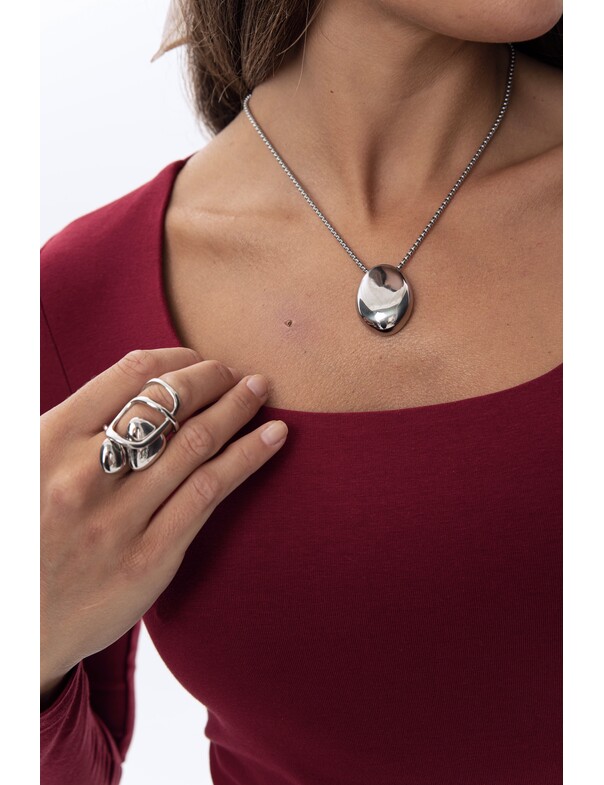 Жіночий лонгслів з круглим глибоким вирізом