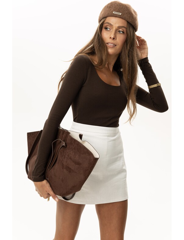 Жіночий лонгслів з круглим глибоким вирізом