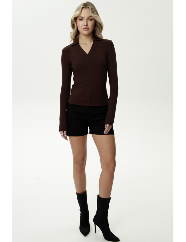 Лонгслив приталенный с воротником