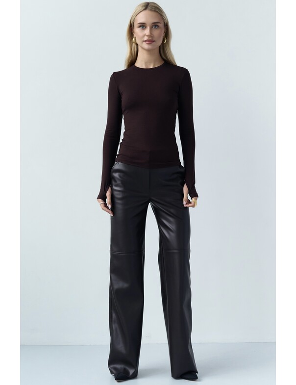 Лонгслив вискоза с вырезом на пальчик