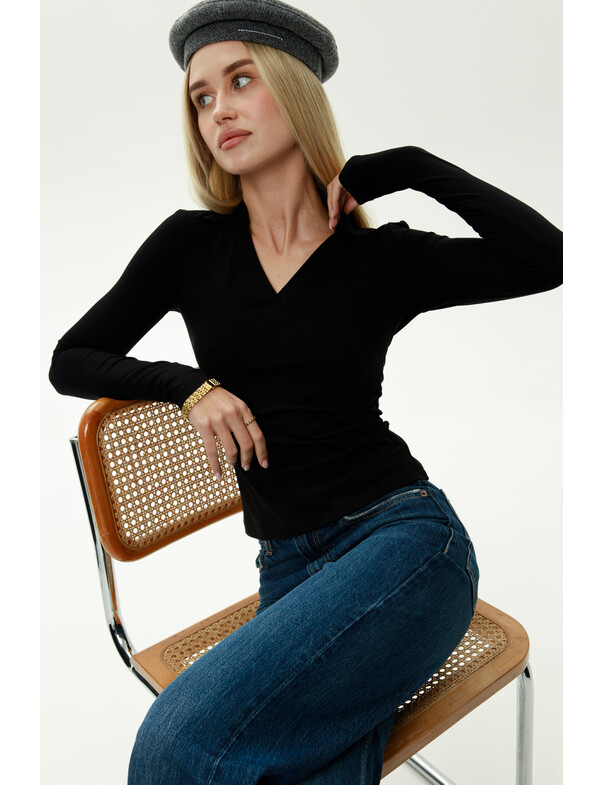 Лонгслив приталенный с воротником