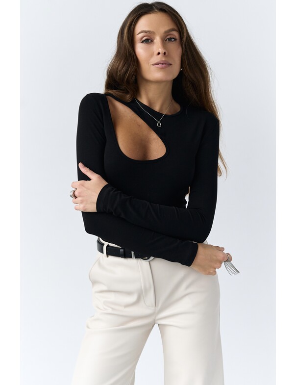 Лонгслів з асиметричним вирізом