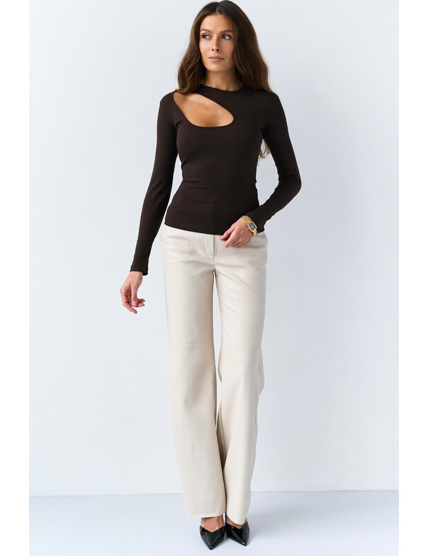 Лонгслів з асиметричним вирізом