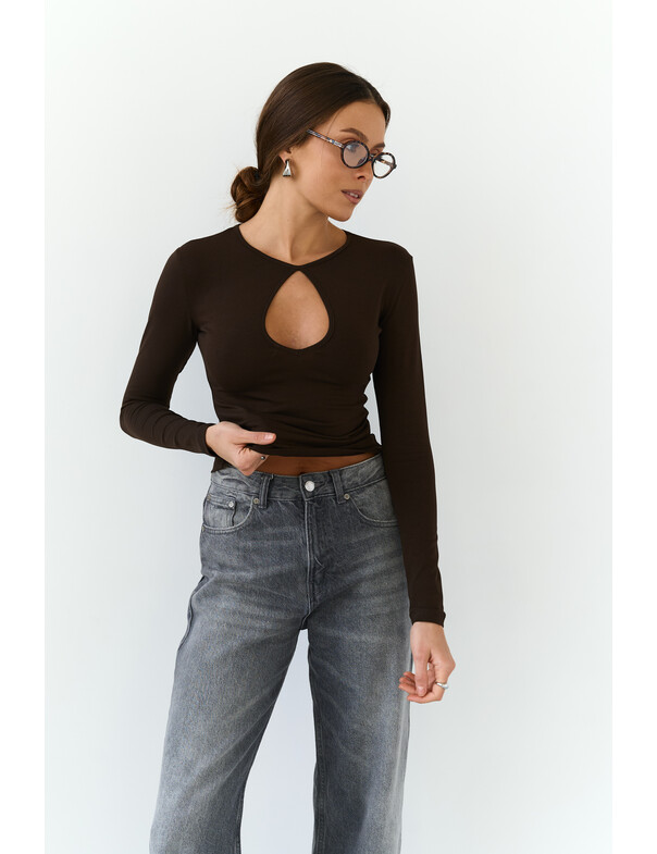 Лонгслив с вырезом капелька