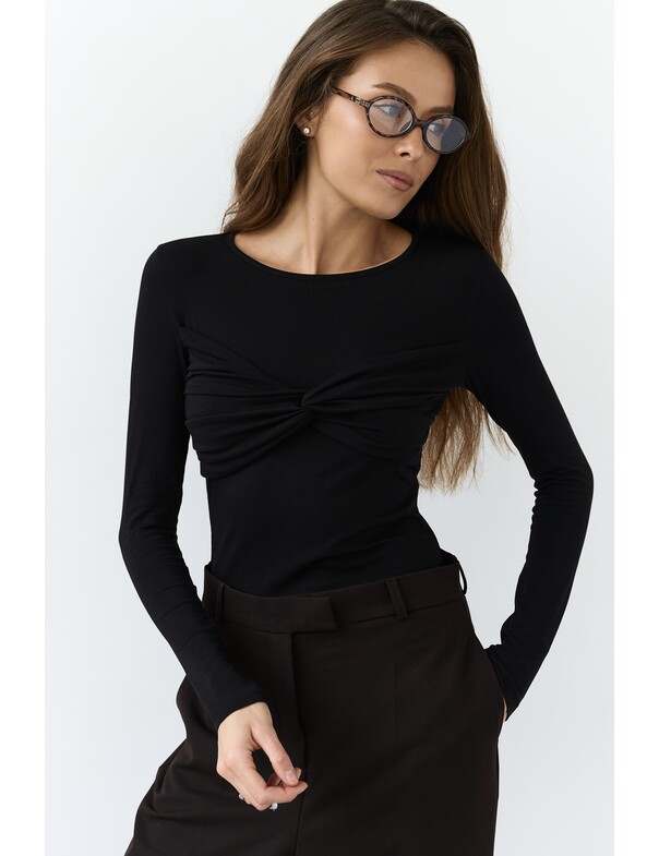 Лонгслів з драпіруванням по ліфу