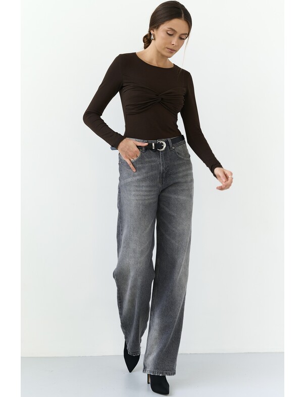 Лонгслів з драпіруванням по ліфу