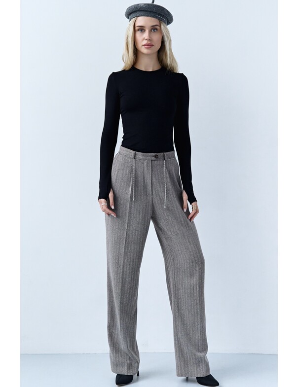 Лонгслив вискоза с вырезом на пальчик