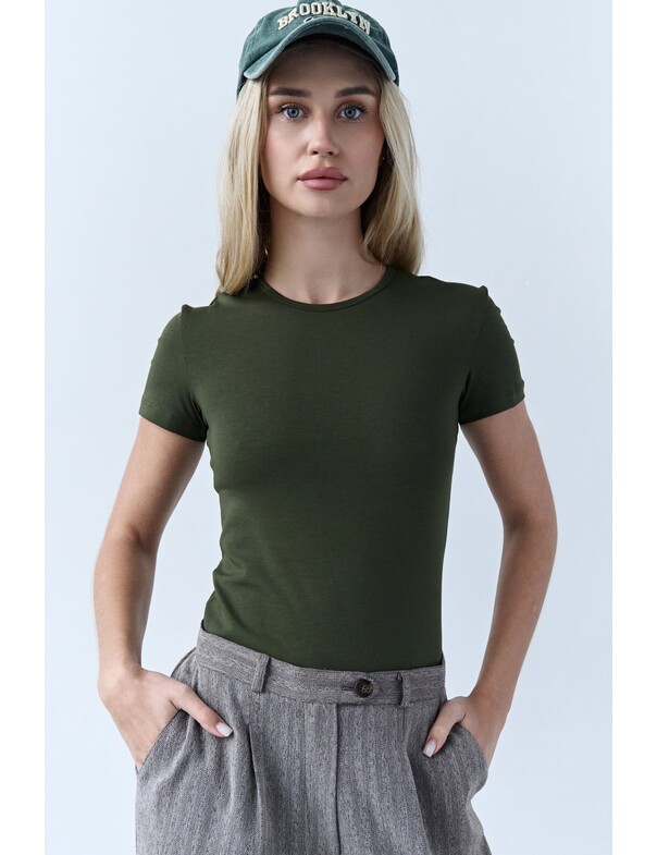 Женская приталенная футболка