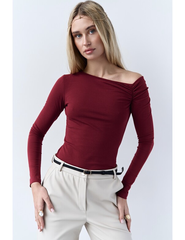 Лонгслів зі збіркою на плече