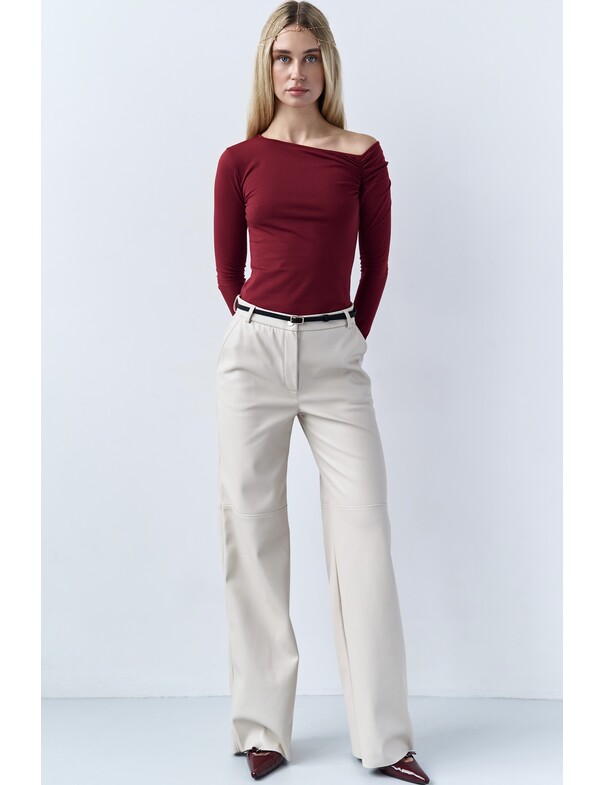 Лонгслів зі збіркою на плече