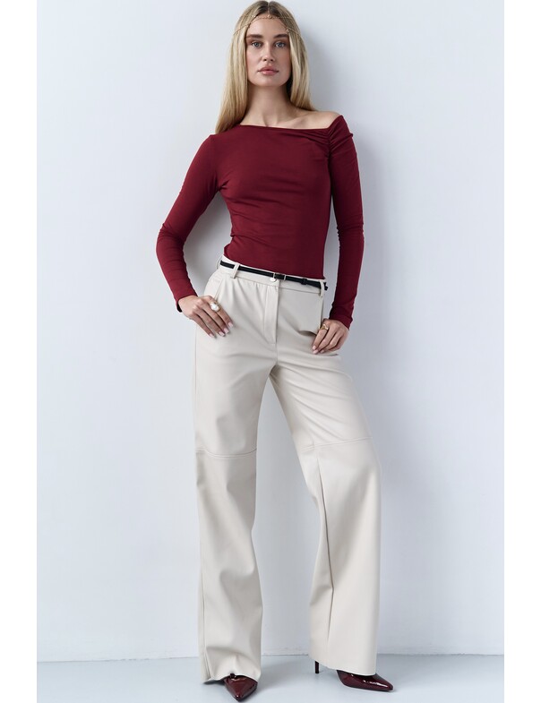 Лонгслів зі збіркою на плече