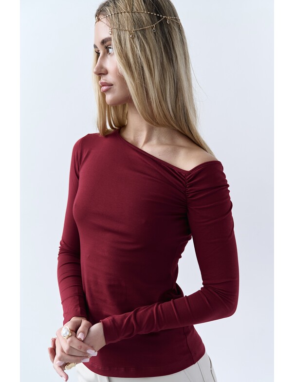 Лонгслів зі збіркою на плече