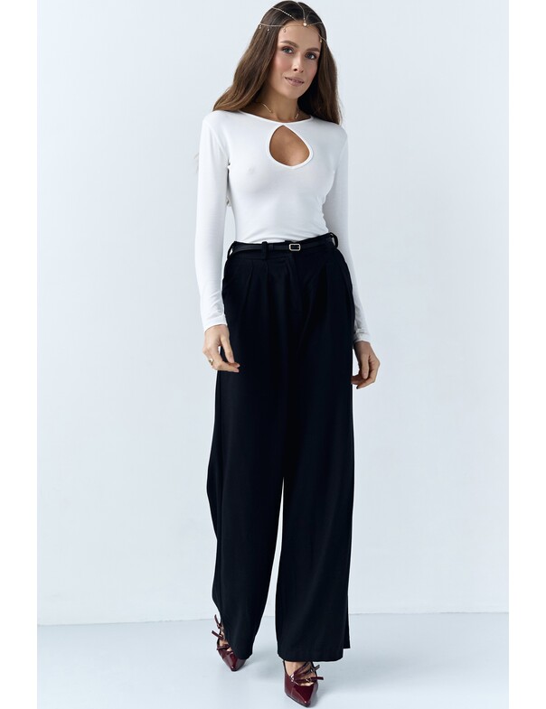 Лонгслив с вырезом капелька