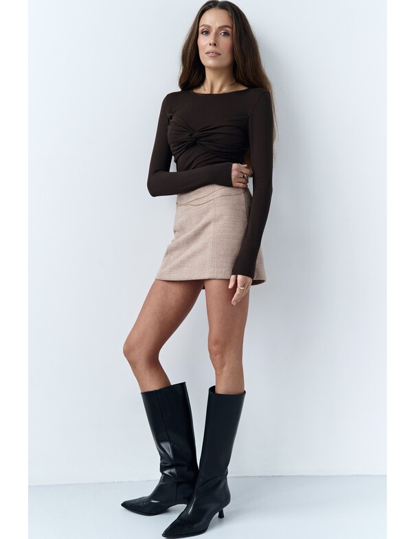 Лонгслив с драпировкой на лифе