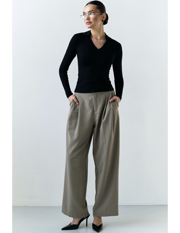 Лонгслив приталенный с воротником