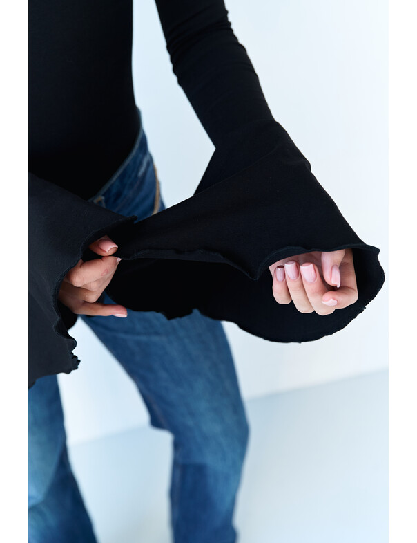 Лонгслів з воланами