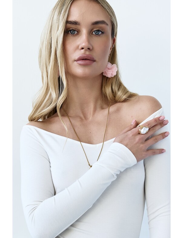 Лонгслив с открытыми плечами