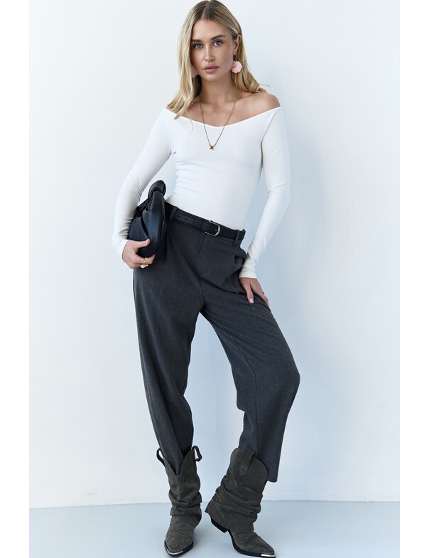 Лонгслив с открытыми плечами