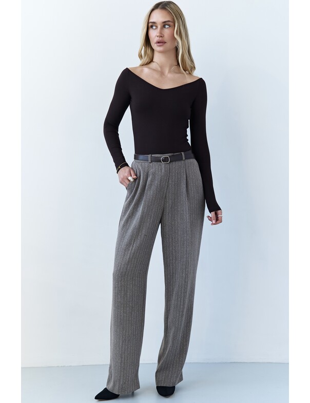 Лонгслив с открытыми плечами