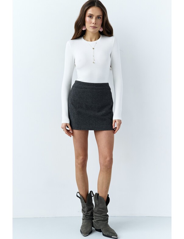 Женский лонгслив приталенный из вискозы