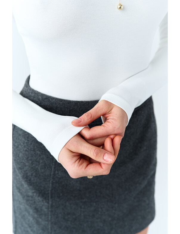 Женский лонгслив приталенный из вискозы