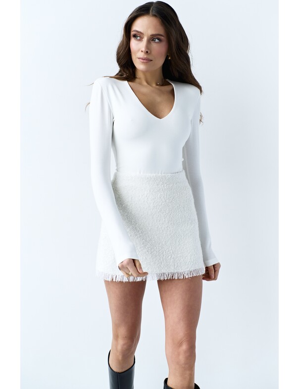 Жіноче боді з V-вирізом