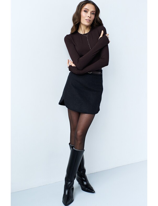 Лонгслив вискоза с вырезом на пальчик