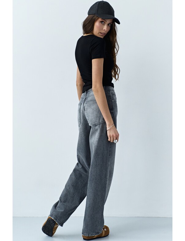 Женская приталенная футболка