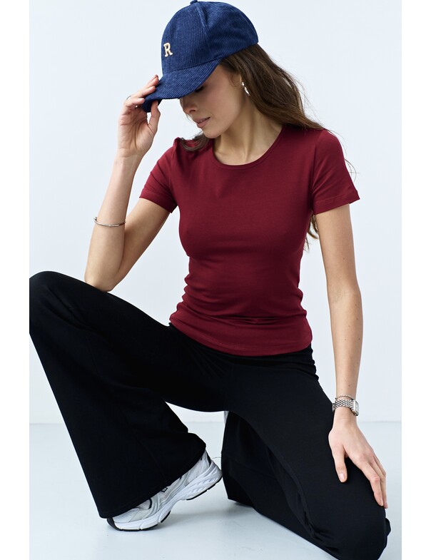 Жіноча приталена футболка колір білий 0