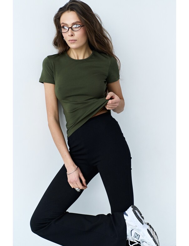 Жіноча приталена футболка колір білий 0