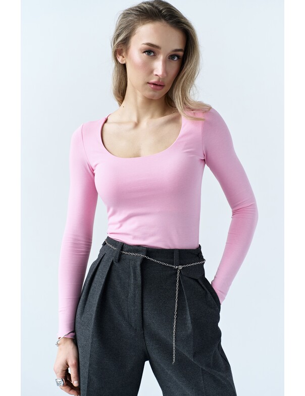 Женский лонгслив с глубоким вырезом